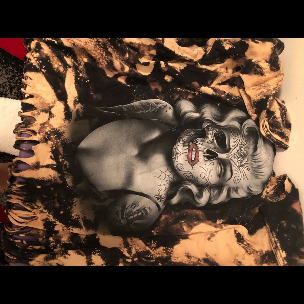 Tee shirt